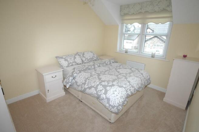 BEDROOM 2