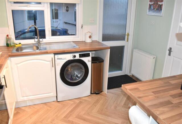 2 bed Park Home for sale Image 7