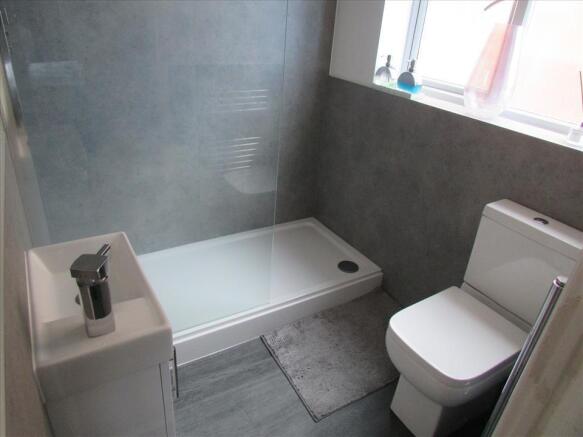 EN SUITE