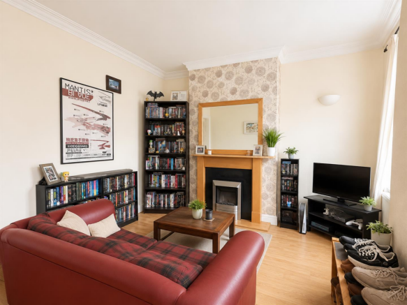 2 bed Terraced for sale Image 4
