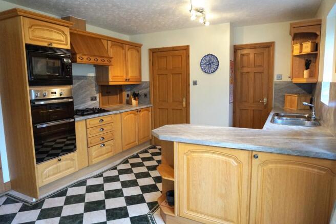 Kitchen 4
