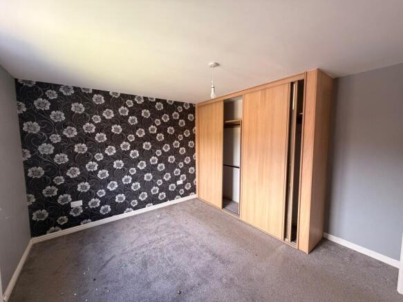 4 bed Detached for sale Image 7