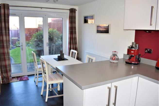 DAY KITCHEN