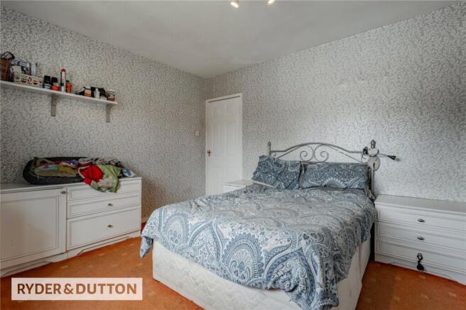 3 bed Semi-Detached for sale Image 12