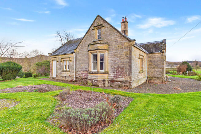 CAM04201G0-PR0160-STILL031