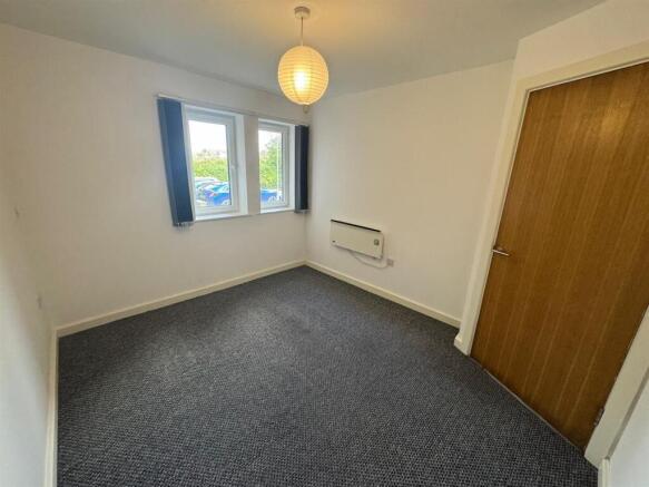 1 bed Apartment to rent Image 5