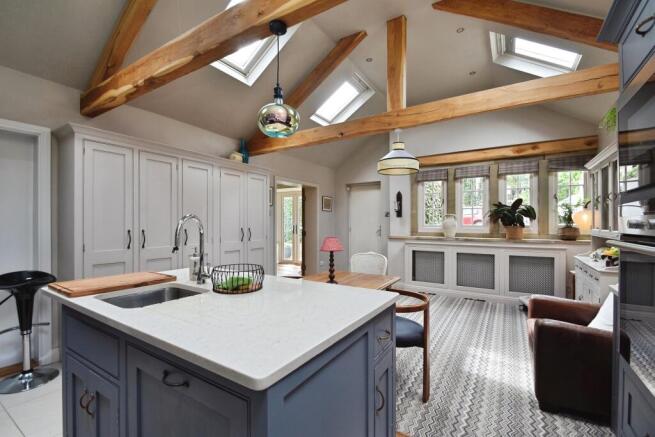 3 bed Detached for sale Image 4