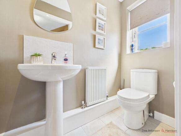 3 bed Semi-Detached for sale Image 9
