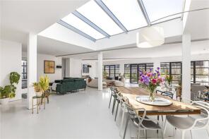 G2, 9a, Dallington Street, London EC1V 0BQ