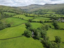 Maes Pant, U4311 From, Llanddeusant, Llangadog SA19 9UP