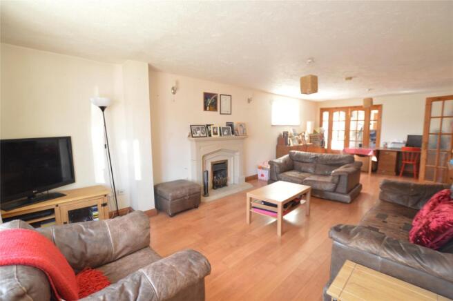 Lounge/Family Room