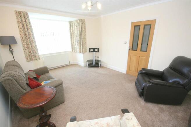 Living Room (2)
