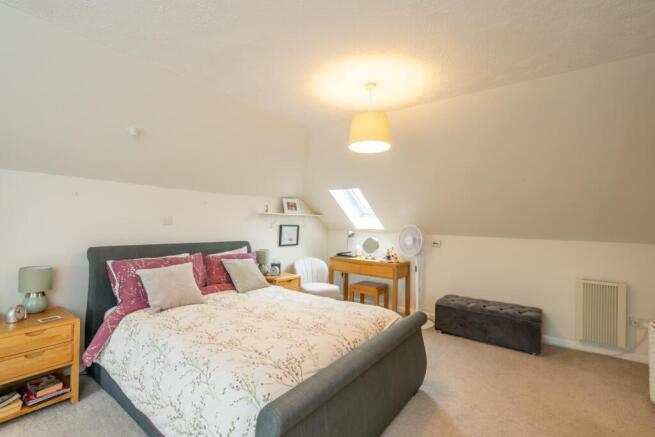 Bedroom 1.jpg