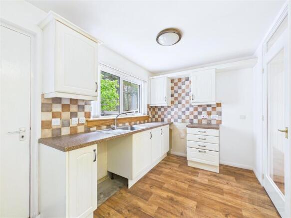 Kitchen / Dining