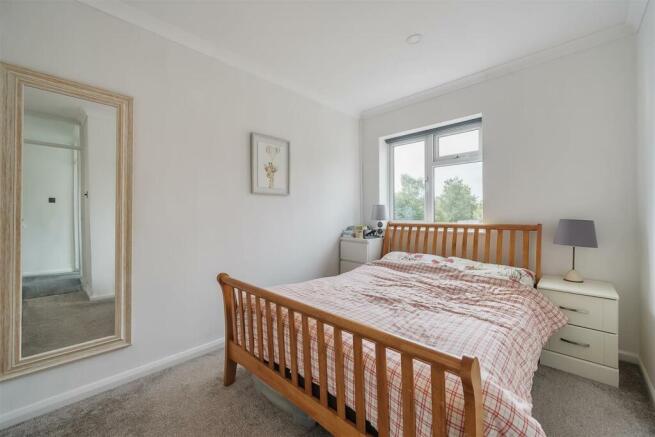 86 The Sale, Daventry