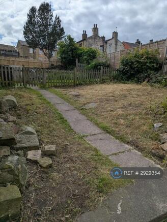 2 bed End of Terrace to rent Image 7