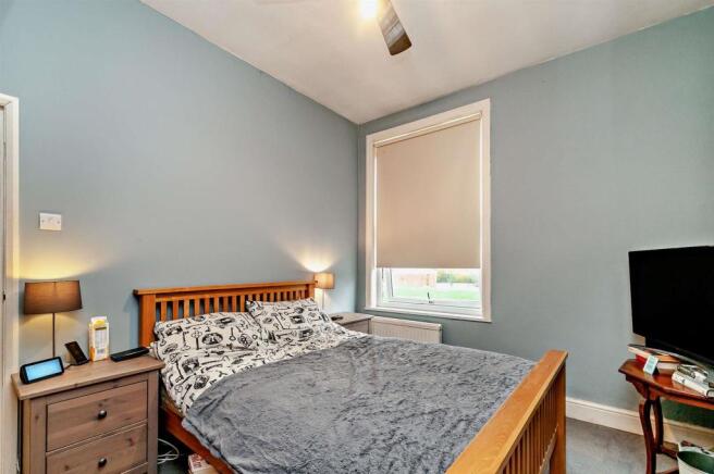 bed 3.jpg