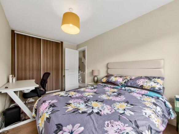 4 bed Terraced for sale Image 8