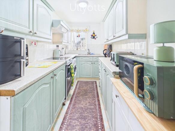 1 bed Ground Flat for sale Image 6