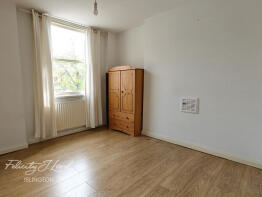 Flat 4, Flats Above Ground Floor Commercial Units, Caledonian Road, London N1 1BB