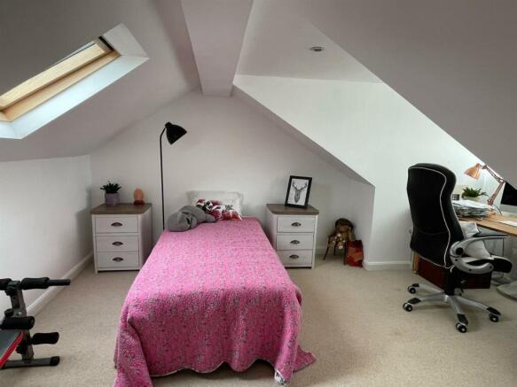 Bedroom'.jpg