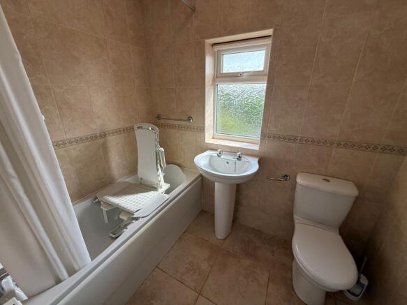 3 bed Semi-Detached for sale Image 11