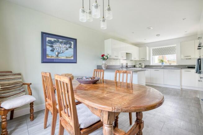 4 bedroom home in quiet location - Wells photo 4
