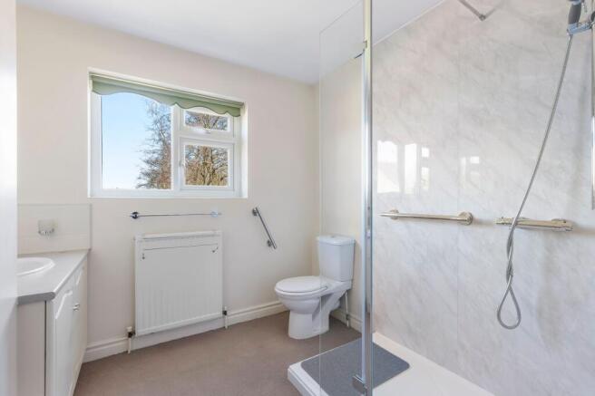 4 bed Detached for sale Image 12