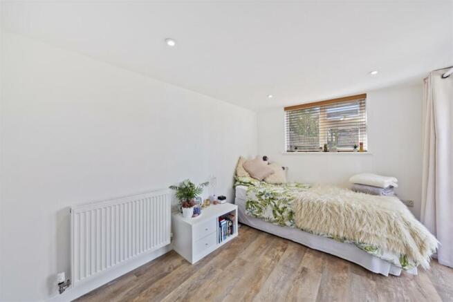 31ChelvestonRdWeb46.jpg