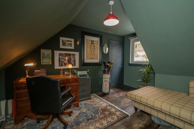Bedroom 3 / Study