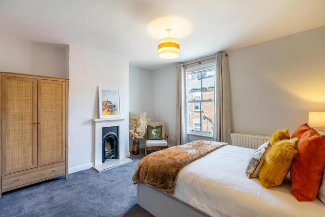 2 bed Terraced to rent Image 7