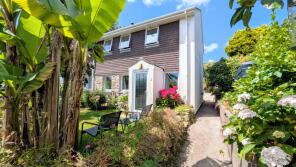 3, Trethornes Court, Ludgvan TR20 8HE