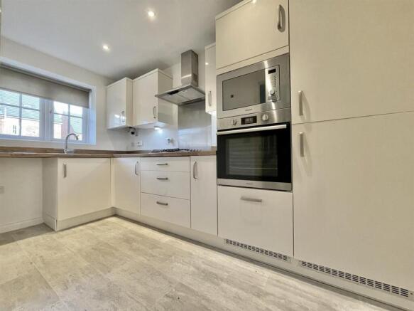 52 Hornbeam Kitchen.jpeg