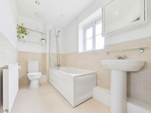 2 bed Flat for sale Image 11