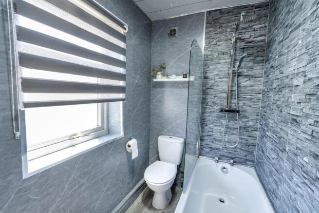 DSC_4994-Edit_bathroom.JPG