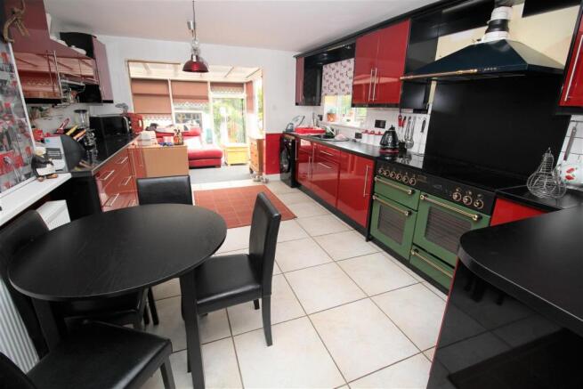 LIVING/KITCHEN/DINER
