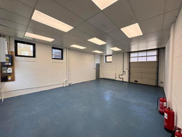 U1 Brentford Business Centre (2).jpg