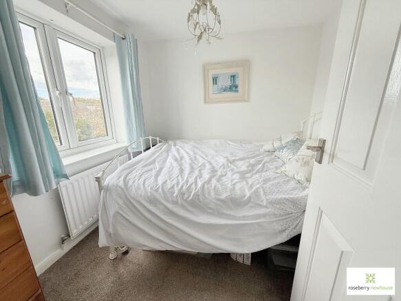 2 bed Semi-Detached for sale Image 7