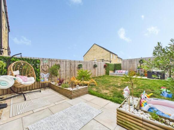 3 bed Semi-Detached for sale Image 10