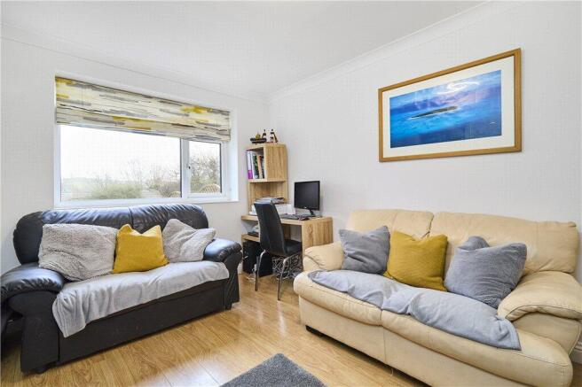 4 bed Semi-Detached for sale Image 6