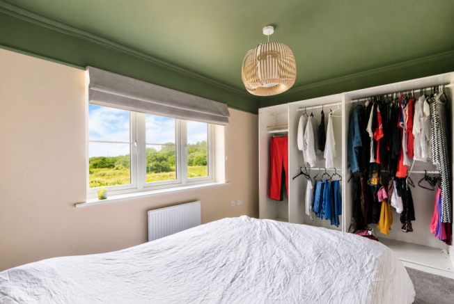 2 bed Terraced to rent Image 11