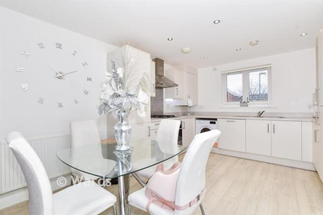 Lounge/Kitchen