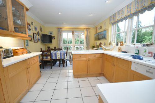 Kitchen/Breakfast Ro