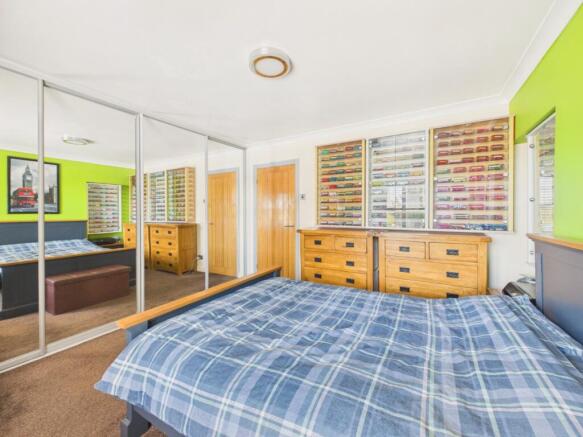 2 bed Terraced for sale Image 11