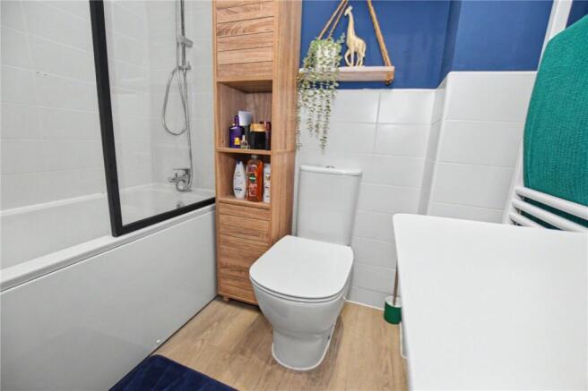 4 bed Semi-Detached for sale Image 9