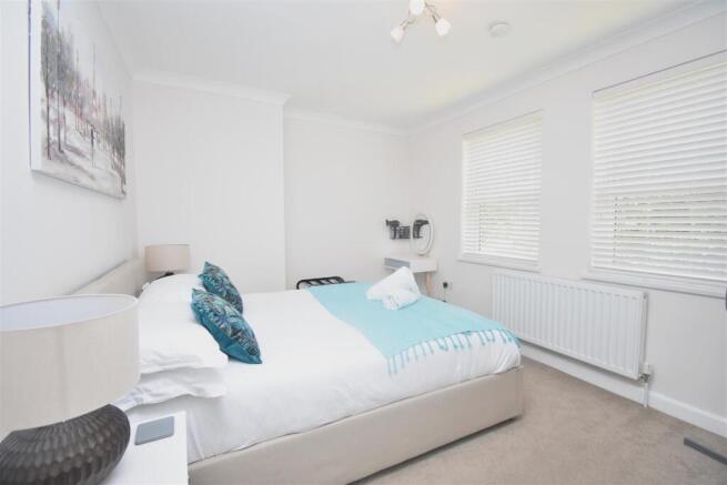 3 bed Semi-Detached to rent Image 6
