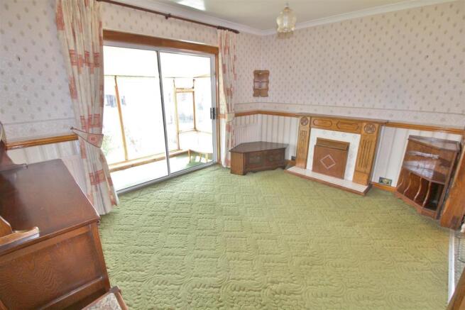 Dining Area.JPG