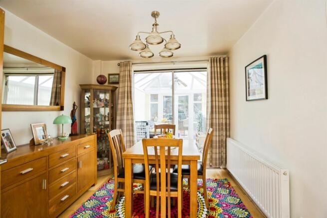 3 bed Semi-Detached for sale Image 6