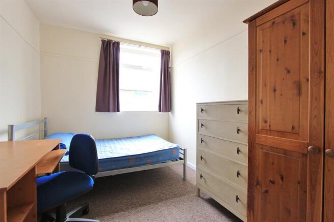 4 bed Terraced to rent Image 4