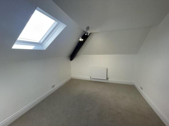 3 bed Semi-Detached to rent Image 8